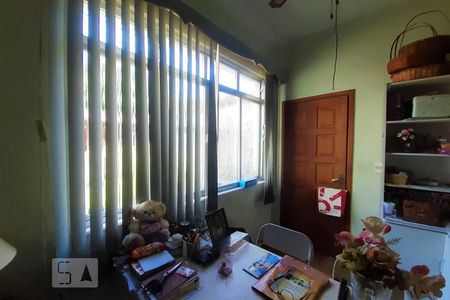 Casa à venda com 288m², 3 quartos e 3 vagasEscritório