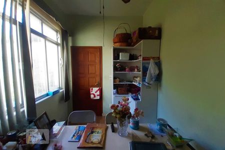 Casa à venda com 288m², 3 quartos e 3 vagasEscritório