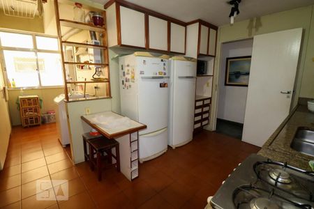 Apartamento à venda com 178m², 3 quartos e 2 vagasCozinha