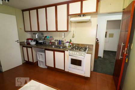 Apartamento à venda com 178m², 3 quartos e 2 vagasCozinha