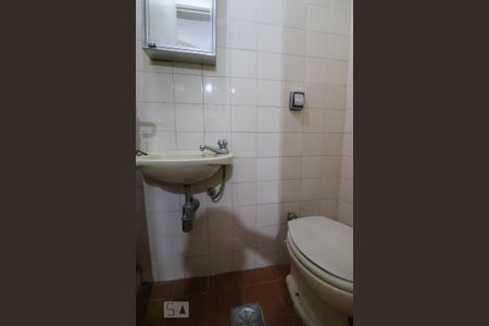 Apartamento à venda com 178m², 3 quartos e 2 vagasBanheiro de Serviço