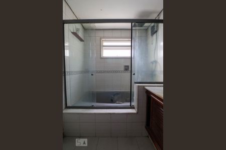 Apartamento à venda com 178m², 3 quartos e 2 vagasBanheiro da Suíte