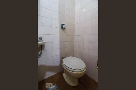 Apartamento à venda com 178m², 3 quartos e 2 vagasBanheiro de Serviço