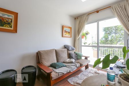 Sala de apartamento à venda com 3 quartos, 76m² em Vila Suzana, São Paulo