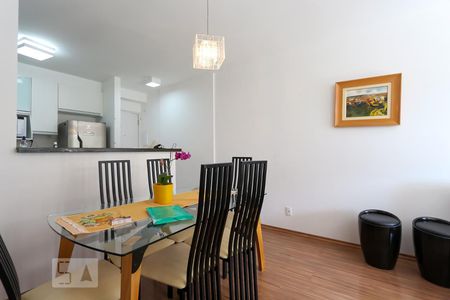 Sala de apartamento à venda com 3 quartos, 76m² em Vila Suzana, São Paulo