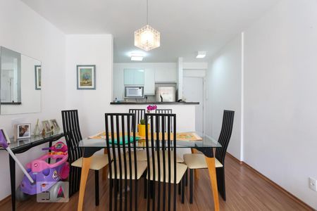 Sala de apartamento à venda com 3 quartos, 76m² em Vila Suzana, São Paulo