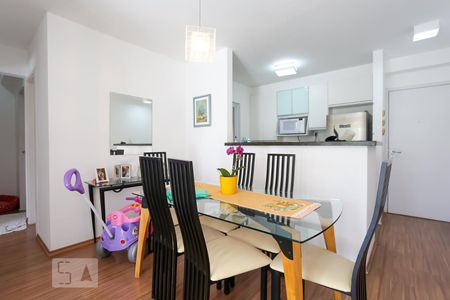 Sala de apartamento à venda com 3 quartos, 76m² em Vila Suzana, São Paulo