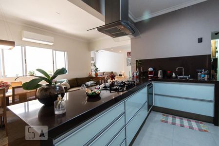 Apartamento à venda com 104m², 2 quartos e 1 vagaCozinha