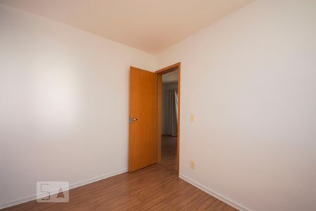 Quarto 1 de apartamento para alugar com 2 quartos, 49m² em Protásio Alves, Porto Alegre