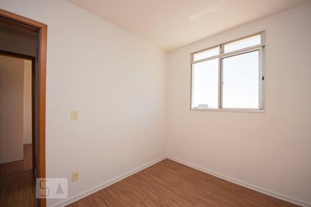 Quarto 1 de apartamento para alugar com 2 quartos, 49m² em Protásio Alves, Porto Alegre