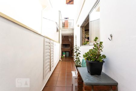 Casa à venda com 175m², 4 quartos e 2 vagasCorredor