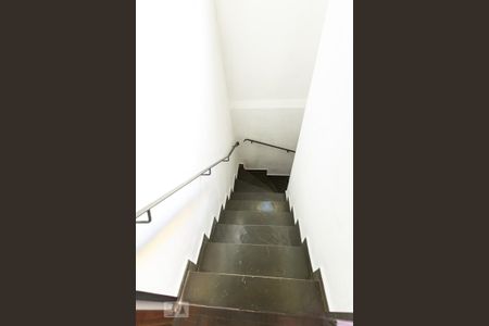 Casa à venda com 175m², 4 quartos e 2 vagasCorredor