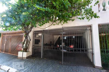 Casa à venda com 175m², 4 quartos e 2 vagasFachada