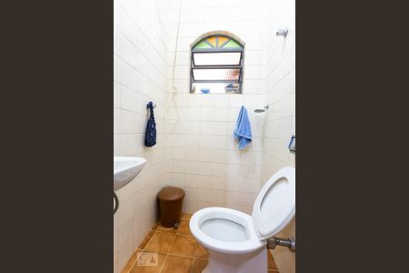 Casa à venda com 175m², 4 quartos e 2 vagasBanheiro de Serviço