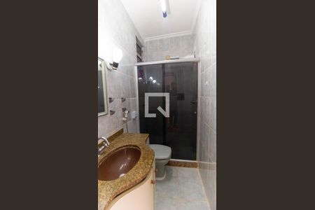 Banheiro de apartamento para alugar com 1 quarto, 54m² em São Francisco, Niterói