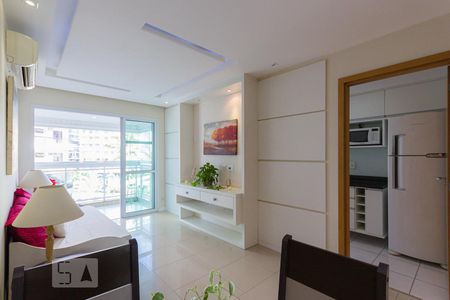 Sala de apartamento para alugar com 2 quartos, 70m² em Jacarepaguá, Rio de Janeiro