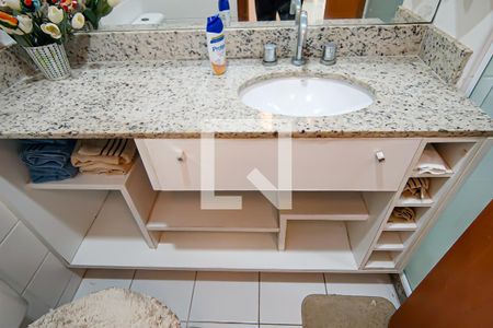 Apartamento à venda com 70m², 2 quartos e 1 vaga Apartamento à venda com 70m², 2 quartos e 1 vagabanheiro social