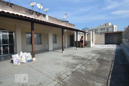 Apartamento para alugar com 71m², 2 quartos e 1 vagaÁrea comum - Churrasqueira