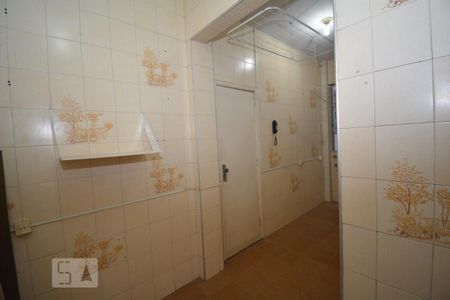 Apartamento para alugar com 71m², 2 quartos e 1 vagaCozinha e Área de Serviço