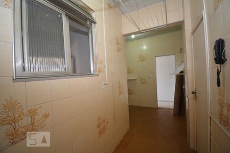 Apartamento para alugar com 71m², 2 quartos e 1 vagaCozinha e Área de Serviço