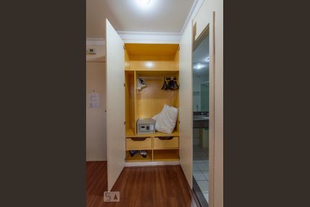 Suíte - armário de kitnet/studio à venda com 1 quarto, 28m² em Nova Piraju, São Paulo