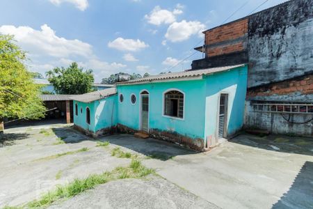 Quintal de casa à venda com 2 quartos, 1000m² em Vila Taquari, São Paulo