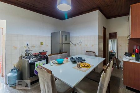 Cozinha 1 de casa à venda com 2 quartos, 1000m² em Vila Taquari, São Paulo