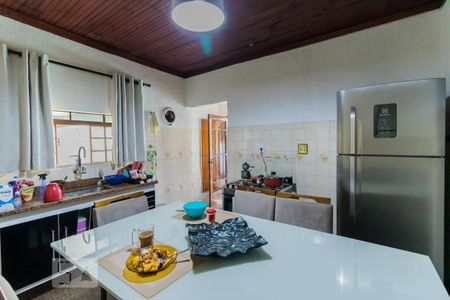 Cozinha 1 de casa à venda com 2 quartos, 1000m² em Vila Taquari, São Paulo