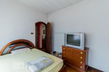 Casa à venda com 1000m², 2 quartos e 6 vagasSuíte