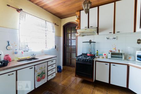 Casa à venda com 1000m², 2 quartos e 6 vagasCozinha 2