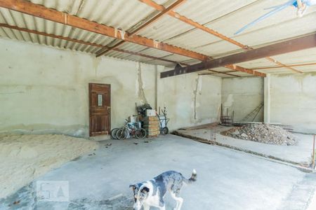 Casa à venda com 1000m², 2 quartos e 6 vagasQuintal