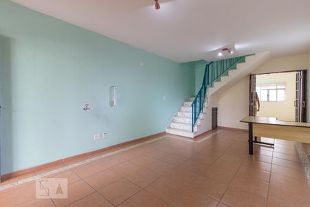 Sala de casa para alugar com 3 quartos, 160m² em Cidade Mãe do Céu, São Paulo