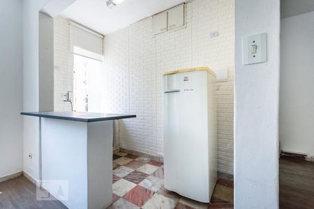 Cozinha de kitnet/studio para alugar com 1 quarto, 32m² em José Menino, Santos