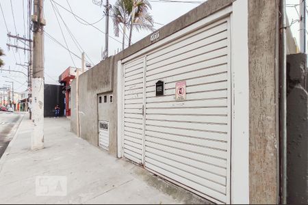 Casa para alugar com 357m², 4 quartos e 4 vagas Casa para alugar com 357m², 4 quartos e 4 vagasFachada