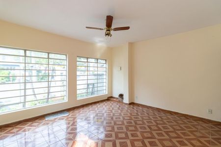 Sala de casa para alugar com 4 quartos, 357m² em Vila Rio Branco, São Paulo