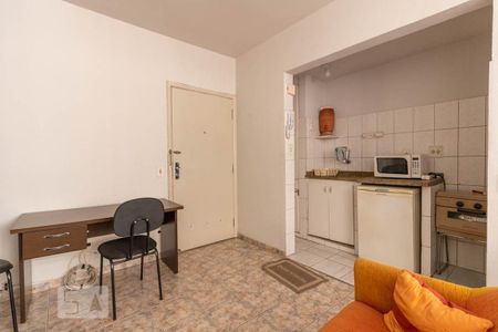 Sala de kitnet/studio para alugar com 1 quarto, 30m² em Pinheiros, São Paulo