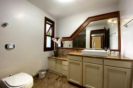 Apartamento à venda com 330m², 4 quartos e 2 vagas Apartamento à venda com 330m², 4 quartos e 2 vagasBanheiro 3