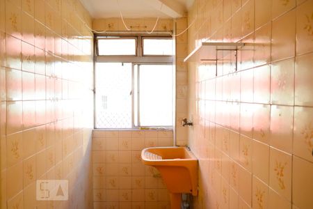 Detalhe da area de serviço de apartamento para alugar com 2 quartos, 48m² em Conjunto Habitacional Padre José de Anchieta, São Paulo