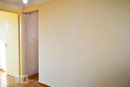 Sala  de apartamento para alugar com 2 quartos, 48m² em Conjunto Habitacional Padre José de Anchieta, São Paulo