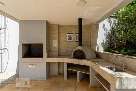 Apartamento para alugar com 40m², 2 quartos e sem vagaÁrea comum - Churrasqueira