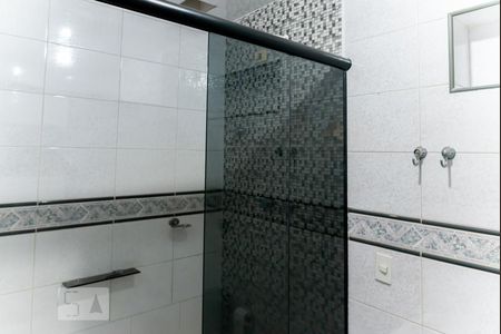 Casa à venda com 250m², 6 quartos e 4 vagasBanheiro da Suite