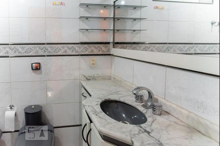 Casa à venda com 250m², 6 quartos e 4 vagasBanheiro da Suite