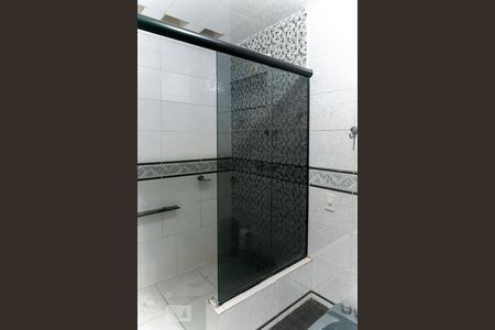 Casa à venda com 250m², 6 quartos e 4 vagasBanheiro da Suite