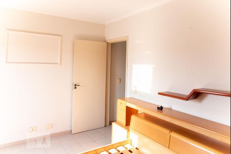 Casa à venda com 250m², 6 quartos e 4 vagasQuarto 2