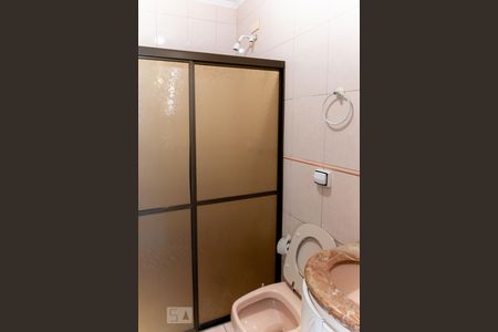 Casa à venda com 250m², 6 quartos e 4 vagasBanheiro 2