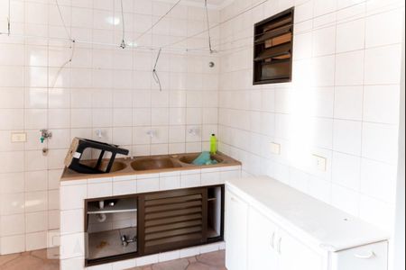 Casa à venda com 250m², 6 quartos e 4 vagasÁrea de Serviço 1