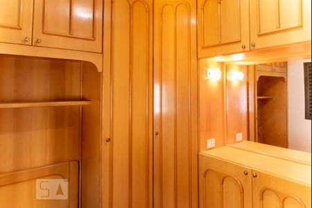 Casa à venda com 250m², 6 quartos e 4 vagasQuarto 4