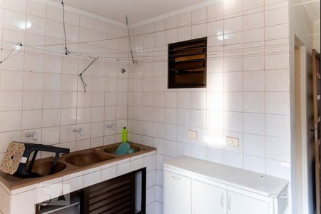 Casa à venda com 250m², 6 quartos e 4 vagasÁrea de Serviço 1