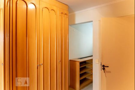 Casa à venda com 250m², 6 quartos e 4 vagasCloset da suíte
