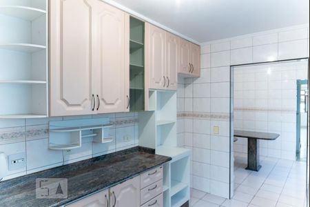 Casa à venda com 250m², 6 quartos e 4 vagasCozinha